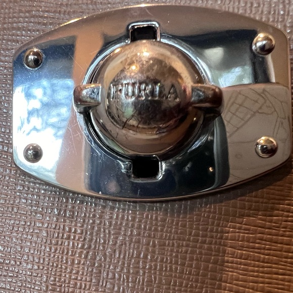 Furla Taupe Leather Twist lock Shoulder bag - Picture 5 of 7